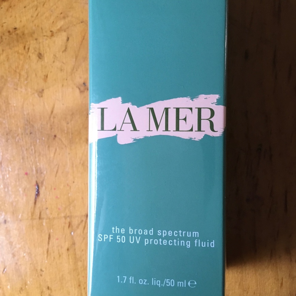 LA MER the broad spectrum sunscreen SPF 50 UV protecting fluid